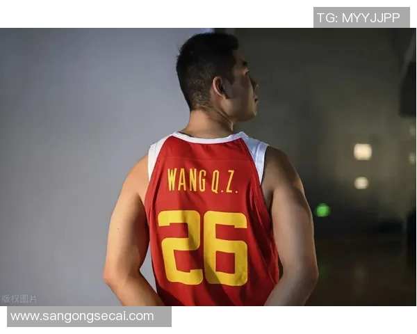 王泉泽的篮球之路：从青涩少年到职业球员的成长历程与挑战